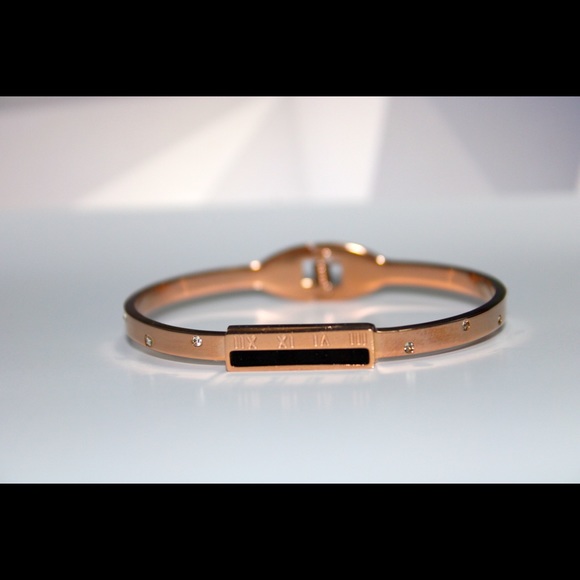 Bracelet - Picture 1 of 7